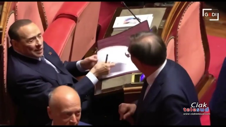 È morto a Milano Silvio Berlusconi. ideatore e presidente di Forza Italia, è stato tre volte Presid È morto a Milano Silvio Berlusconi. ideatore e presidente di Forza Italia, è stato tre volte Presid