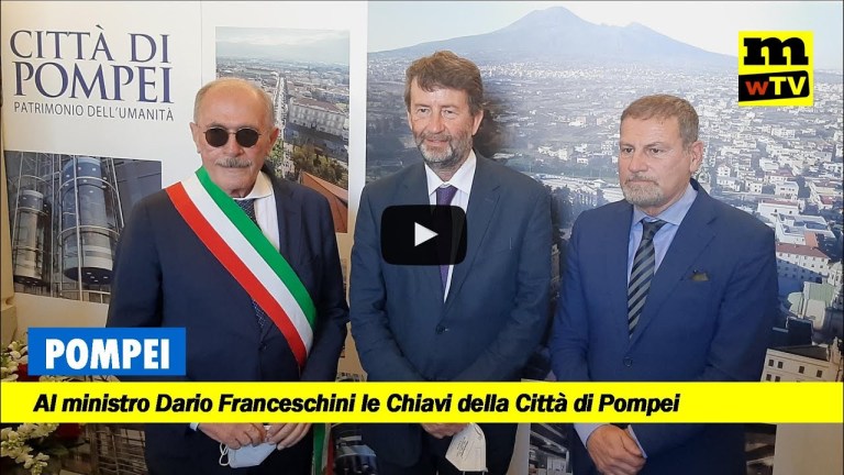 Al ministro Dario Franceschini “le Chiavi” di Pompei, cittadinanza onoraria per Massimo Osanna Al ministro Dario Franceschini “le Chiavi” di Pompei, cittadinanza onoraria per Massimo Osanna