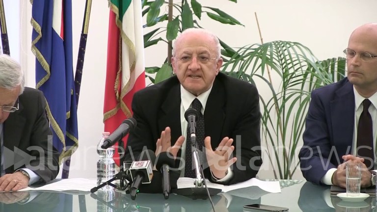 Autonomia, De Luca detta le sue condizioni Autonomia, De Luca detta le sue condizioni