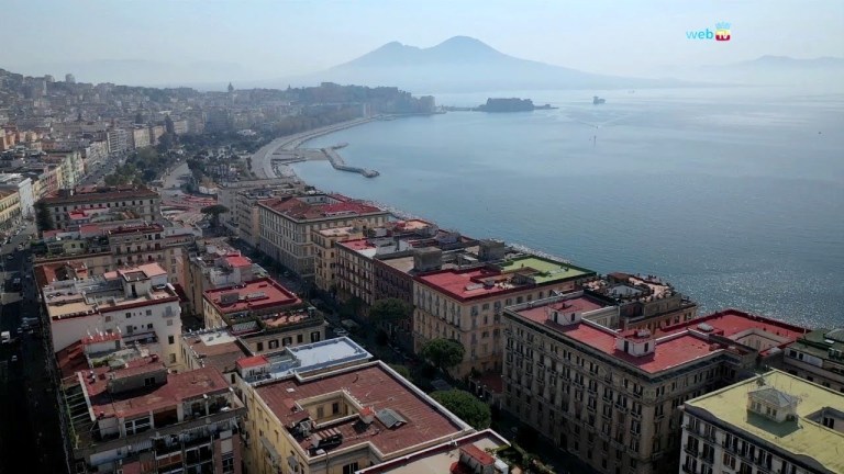 Più riscossione, niente aumenti, immobili a reddito: così riparte Napoli Più riscossione, niente aumenti, immobili a reddito: così riparte Napoli