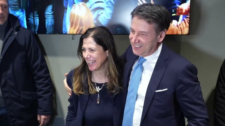 CONTE CON ALESSANDRA TODDE DOPO LA VITTORIA IN SARDEGNA CONTE CON ALESSANDRA TODDE DOPO LA VITTORIA IN SARDEGNA