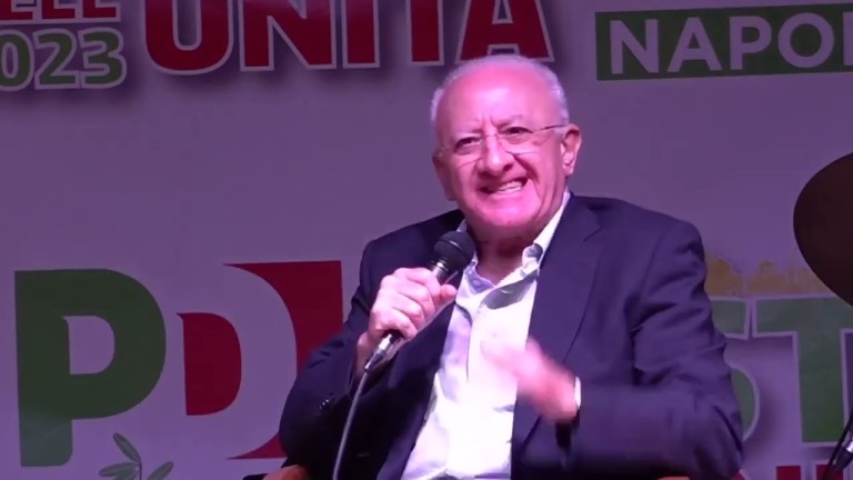 DE LUCA CONTRO ELLY SCHLEIN SUL TERZO MANDATO “SONO IL PIÙ VOTATO IN ITALIA NEL PD” DE LUCA CONTRO ELLY SCHLEIN SUL TERZO MANDATO “SONO IL PIÙ VOTATO IN ITALIA NEL PD”