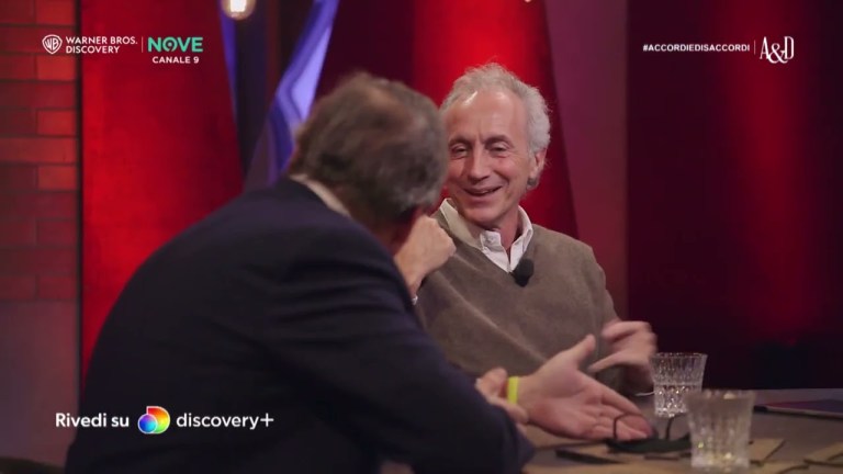 La Moratti l’unica che può vincere? La risposta di Marco Travaglio ad Accordi & Disaccordi La Moratti l’unica che può vincere? La risposta di Marco Travaglio ad Accordi & Disaccordi