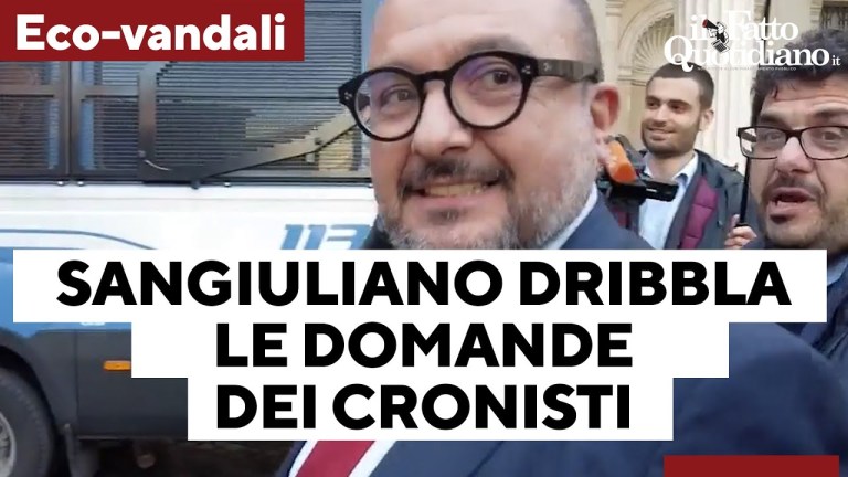 Sangiuliano annuncia ai cronisti: “Sanzioni contro gli eco-vandali”. Ma dribbla le domande Sangiuliano annuncia ai cronisti: “Sanzioni contro gli eco-vandali”. Ma dribbla le domande