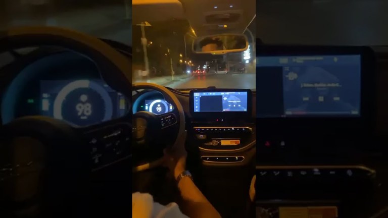 Incidente a Villaricca, lo schianto a 100Km/h diventa virale sui social Incidente a Villaricca, lo schianto a 100Km/h diventa virale sui social