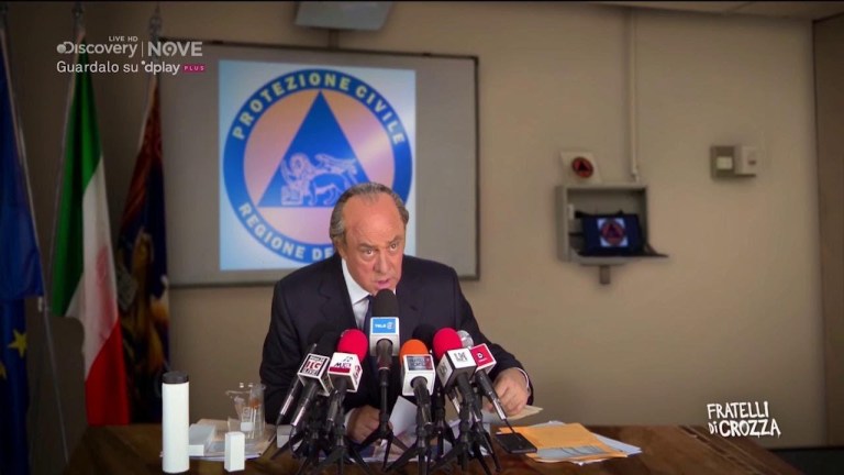 Crozza-Zaia: “Ecco il test fai da te del Veneto. In attesa della risposta, bevete” Crozza-Zaia: “Ecco il test fai da te del Veneto. In attesa della risposta, bevete”