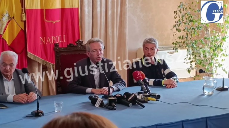 Campi Flegrei, l’assessore del Comune di Napoli illustra la mappa del rischio bradisismico Campi Flegrei, l’assessore del Comune di Napoli illustra la mappa del rischio bradisismico