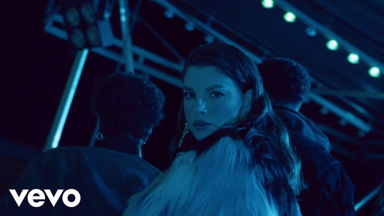 Emma – FEMME FATALE Emma – FEMME FATALE