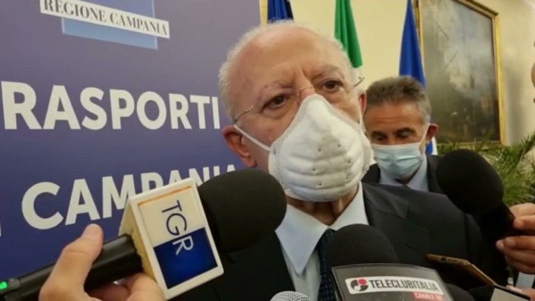 De Luca: «Campania prima in Italia nei trasporti» De Luca: «Campania prima in Italia nei trasporti»