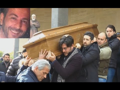 Pozzuoli (NA) – Tac rotta, muore in ospedale: i funerali di Gianluca Forestiere -live- (08.01.16) Pozzuoli (NA) – Tac rotta, muore in ospedale: i funerali di Gianluca Forestiere -live- (08.01.16)