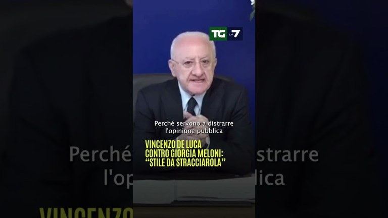Vincenzo #DeLuca contro Giorgia #Meloni: “Stile da stracciarola” Vincenzo #DeLuca contro Giorgia #Meloni: “Stile da stracciarola”