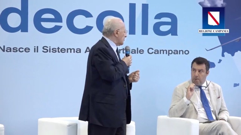 DE LUCA E SALVINI ALL’INAUGURAZIONE DELL’AEROPORTO DI SALERNO-COSTA D’AMALFI DE LUCA E SALVINI ALL’INAUGURAZIONE DELL’AEROPORTO DI SALERNO-COSTA D’AMALFI