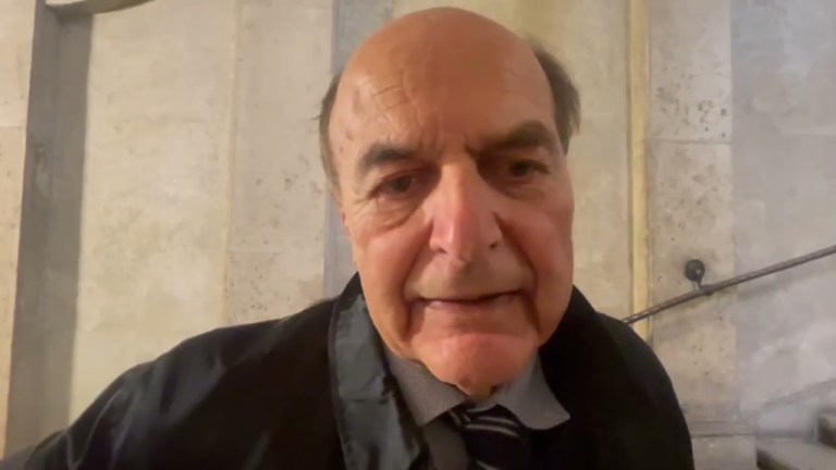 PIER LUIGI BERSANI: CON LA TESTA E COL CUORE SARÒ AL FIANCO DEI SINDACI PIER LUIGI BERSANI: CON LA TESTA E COL CUORE SARÒ AL FIANCO DEI SINDACI
