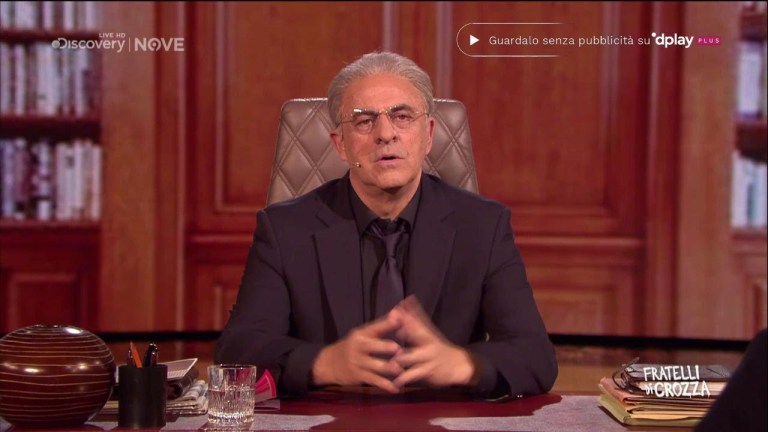 Crozza-De Luca sulle regionali: “ICampania cittadini non mi danno voti mai bambini da benedire” Crozza-De Luca sulle regionali: “ICampania cittadini non mi danno voti mai bambini da benedire”