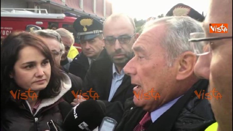 Grasso: “De Luca la smetta di imitare Crozza e si scusi con la Bindi” Grasso: “De Luca la smetta di imitare Crozza e si scusi con la Bindi”
