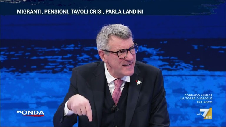 Landini risponde a Giorgia Meloni: “Io faccio il sindacato, è lei a fare politica” Landini risponde a Giorgia Meloni: “Io faccio il sindacato, è lei a fare politica”