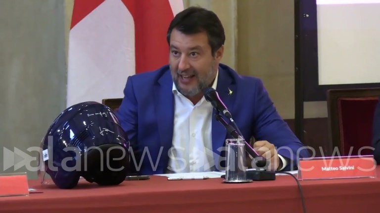 Codice strada, Salvini: “Conto approvazione testo entro settembre” Codice strada, Salvini: “Conto approvazione testo entro settembre”