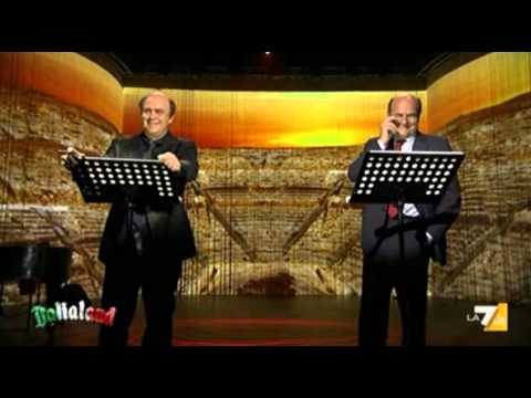 Bersani e Crozza, duetto a Italialand. Gara di “Ma siam pazzi?” Bersani e Crozza, duetto a Italialand. Gara di “Ma siam pazzi?”