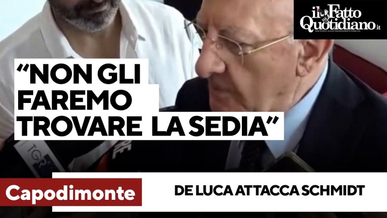 De Luca attacca Schmidt: “Non gli faremo trovare neanche la sedia a Capodimonte” De Luca attacca Schmidt: “Non gli faremo trovare neanche la sedia a Capodimonte”
