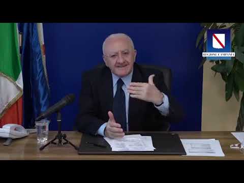 Vincenzo De Luca e gli assistenti civici: “Faranno gli esercizi spirituali?” Vincenzo De Luca e gli assistenti civici: “Faranno gli esercizi spirituali?”