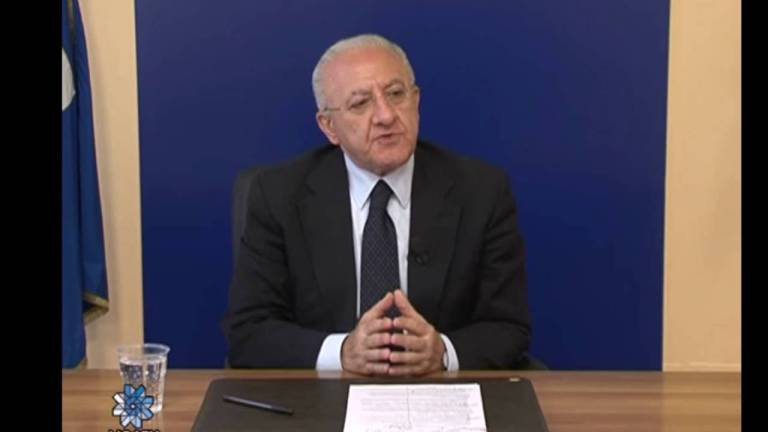 Vincenzo de Luca vs Di Maio e M5S (parte seconda) Vincenzo de Luca vs Di Maio e M5S (parte seconda)