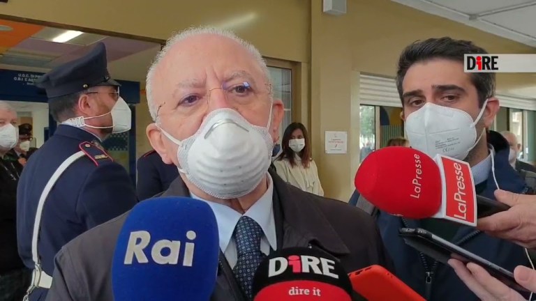 De Luca – Green-Card? Sufficiente quella della Regione Campania (26.04.21) De Luca – Green-Card? Sufficiente quella della Regione Campania (26.04.21)