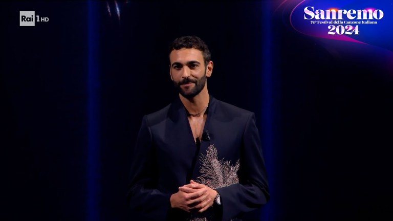 Sanremo 2024 – La dedica di Marco Mengoni a Sanremo Sanremo 2024 – La dedica di Marco Mengoni a Sanremo