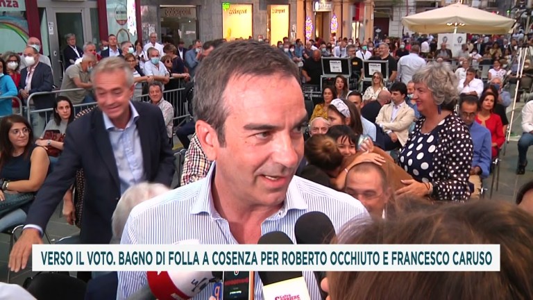 VERSO IL VOTO. BAGNO DI FOLLA A COSENZA PER ROBERTO OCCHIUTO E FRANCESCO CARUSO VERSO IL VOTO. BAGNO DI FOLLA A COSENZA PER ROBERTO OCCHIUTO E FRANCESCO CARUSO