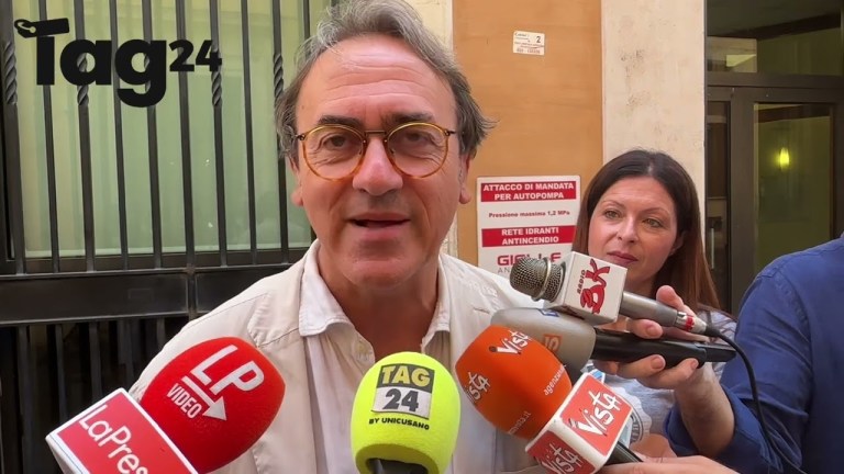 Sangiuliano, gaffe età di Napoli, Bonelli: “Dimissioni social media manager? Ha la faccia di bronzo” Sangiuliano, gaffe età di Napoli, Bonelli: “Dimissioni social media manager? Ha la faccia di bronzo”