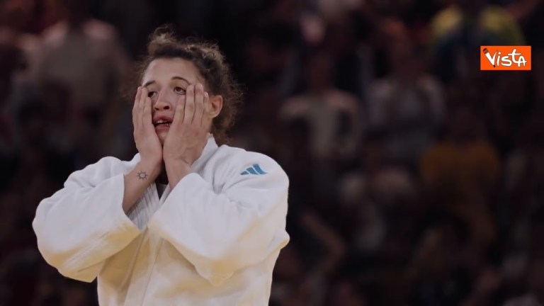 Olimpiadi, Alice Bellandi vince l’oro sotto gli occhi di Giorgia Meloni, poi l’abbraccio Olimpiadi, Alice Bellandi vince l’oro sotto gli occhi di Giorgia Meloni, poi l’abbraccio