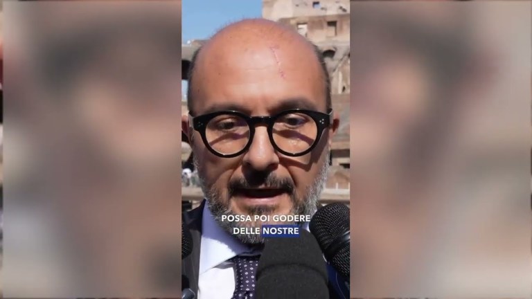 SANGIULIANO IN VISITA AL COLOSSEO A FERRAGOSTO PER RINGRAZIARE I LAVORATORI SANGIULIANO IN VISITA AL COLOSSEO A FERRAGOSTO PER RINGRAZIARE I LAVORATORI