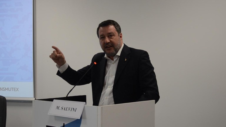 Convegno sul nucleare a Pavia, l’intervento di Matteo Salvini Convegno sul nucleare a Pavia, l’intervento di Matteo Salvini