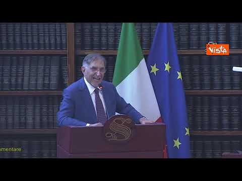 La Russa: «Busto di Mussolini opera più citata a livello mondiale, vi inviterò… La Russa: «Busto di Mussolini opera più citata a livello mondiale, vi inviterò…