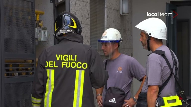 Milano, incendio in un appartamento, morta una donna Milano, incendio in un appartamento, morta una donna