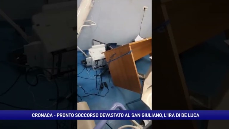 Devastato il pronto soccorso del San Giuliano. L’ira di De Luca Devastato il pronto soccorso del San Giuliano. L’ira di De Luca