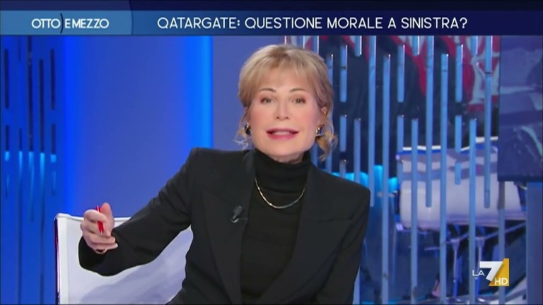 Qatargate, Andrea Scanzi su Renzi: “Dimostra di essere di centrodestra… Discutibile … Qatargate, Andrea Scanzi su Renzi: “Dimostra di essere di centrodestra… Discutibile …