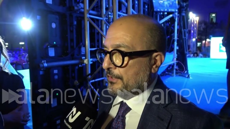 Sangiuliano: “Malpensa intitolato a Berlusconi? Per me è giusto” Sangiuliano: “Malpensa intitolato a Berlusconi? Per me è giusto”