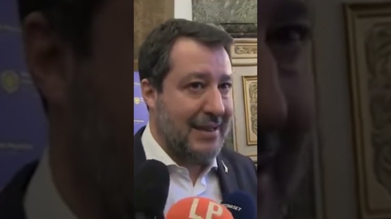 Salvini commenta le manganellate di Pisa: «Poliziotti non sono torturatori» #shorts #news Salvini commenta le manganellate di Pisa: «Poliziotti non sono torturatori» #shorts #news