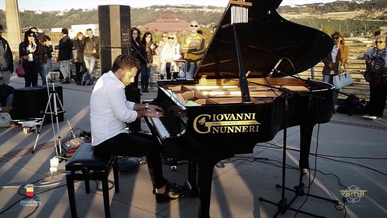 Danise apre “Maggio Napoletano”, la rassegna culturale del Comune di Napoli Danise apre “Maggio Napoletano”, la rassegna culturale del Comune di Napoli