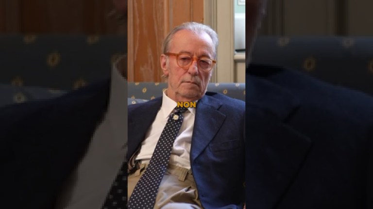 VITTORIO FELTRI: 42 anni senza ferie, ora l mia vita è sciapa #shorts VITTORIO FELTRI: 42 anni senza ferie, ora l mia vita è sciapa #shorts