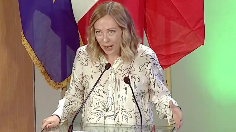 GIORGIA MELONI A BAGNOLI PER LA FIRMA DEL PROTOCOLLO DI INTESA TRA GOVERNO E COMMISSARIO GIORGIA MELONI A BAGNOLI PER LA FIRMA DEL PROTOCOLLO DI INTESA TRA GOVERNO E COMMISSARIO