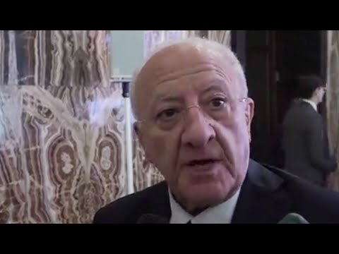 De Luca: “Da Regione Campania 5 miliardi per il trasporto su ferro” (13.06.24) De Luca: “Da Regione Campania 5 miliardi per il trasporto su ferro” (13.06.24)