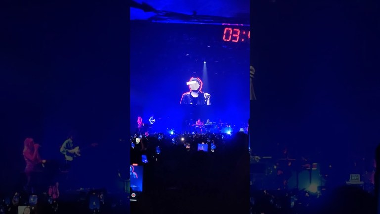 TUTTI – Calcutta live Napoli 2023 TUTTI – Calcutta live Napoli 2023