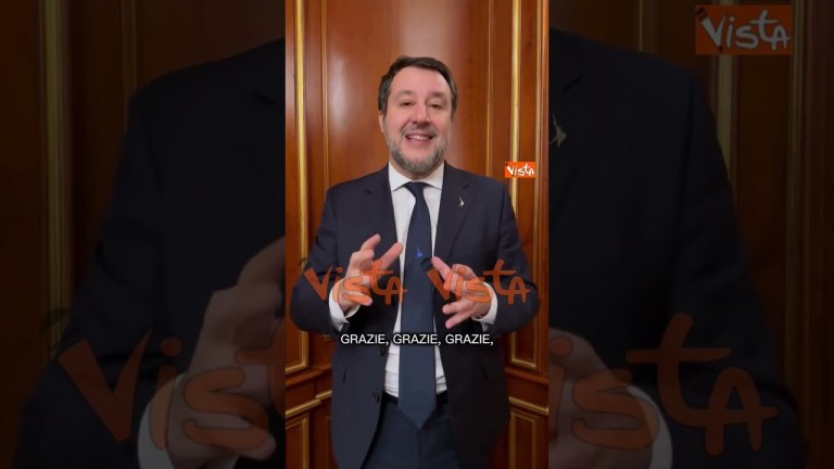 Open Arms, Salvini: Grazie, grazie, grazie, mai mollare Open Arms, Salvini: Grazie, grazie, grazie, mai mollare