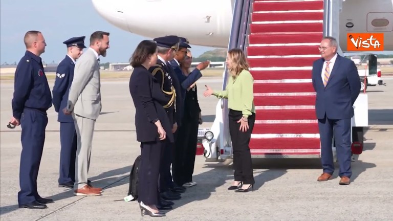 Giorgia Meloni arriva a Washington, la Premier negli USA per il vertice Nato Giorgia Meloni arriva a Washington, la Premier negli USA per il vertice Nato