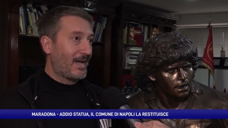 Maradona, il Comune di Napoli restituisce la scultura Maradona, il Comune di Napoli restituisce la scultura