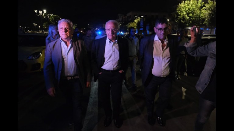Terremoto, il governatore De Luca ieri notte a Pozzuoli Terremoto, il governatore De Luca ieri notte a Pozzuoli