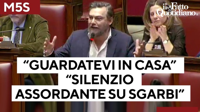 M5S contro Sangiuliano, Ricciardi: “Guardatevi in casa”. Caso: “Silenzio assordante su Sgarbi” M5S contro Sangiuliano, Ricciardi: “Guardatevi in casa”. Caso: “Silenzio assordante su Sgarbi”
