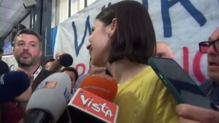 Schlein: De Luca? Ci parliamo, è presidente di Regione e membro di partito di cui io sono segretaria Schlein: De Luca? Ci parliamo, è presidente di Regione e membro di partito di cui io sono segretaria