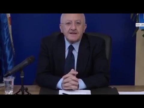 De Luca e l’ironia sugli assistenti volontari: «Operazione mistica, andranno in giro con il saio» De Luca e l’ironia sugli assistenti volontari: «Operazione mistica, andranno in giro con il saio»